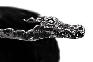 Кайман Классика - ремень с пряжкой в форме головы крокодила.